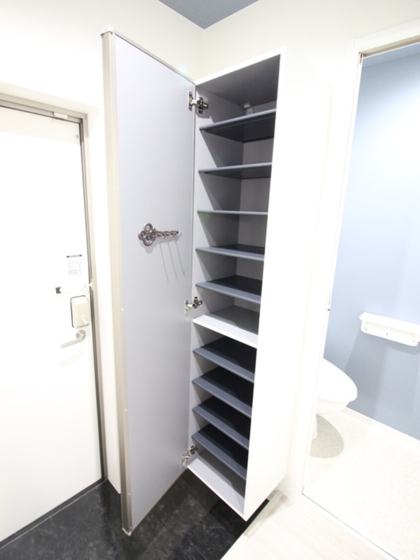 靴箱 ｴﾇｴﾑｽﾜｻﾝﾄﾄﾞｩｰｽﾞﾉｰｽ