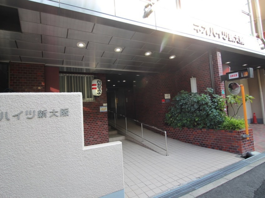 エントランス部分 ネオハイツ新大阪(401)