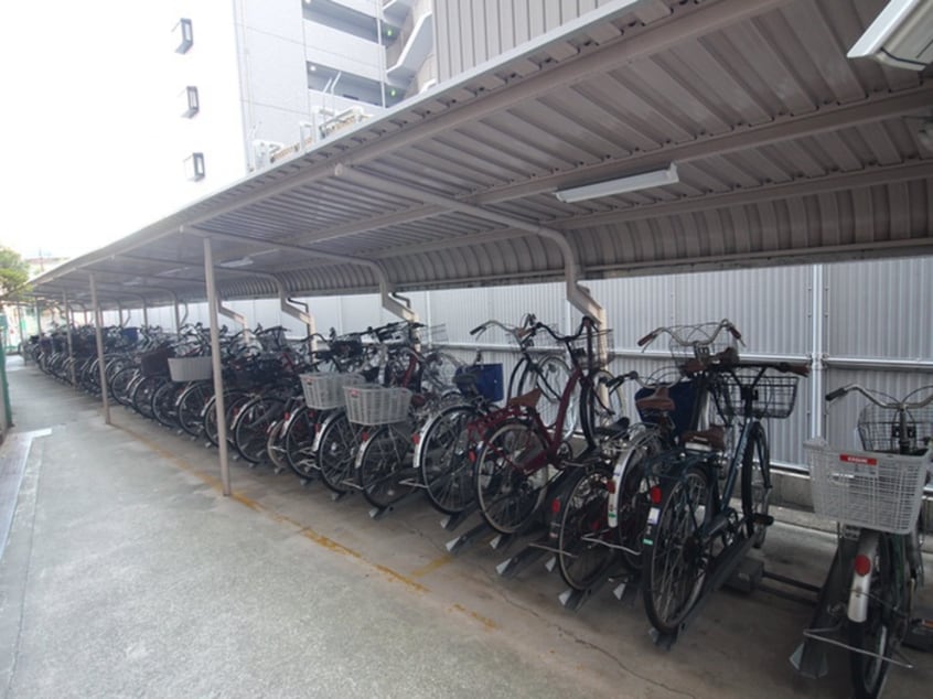 駐輪場 ネオハイツ新大阪(401)