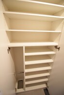 靴箱 エスリ－ド北浜（１４０３）