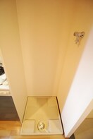 洗濯機置場 エスリ－ド北浜（１４０３）