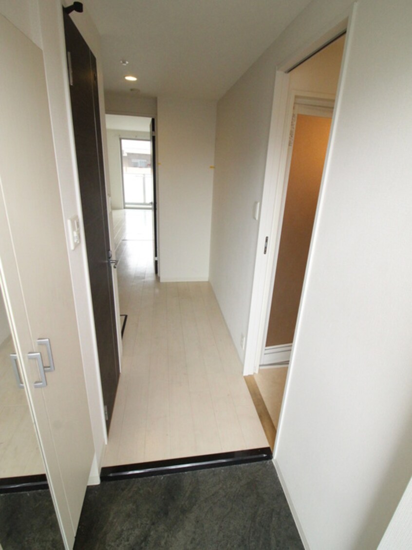 玄関 NORTH VILLAGE BIRTH PLACE