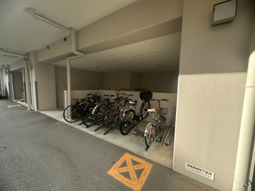 駐輪場 ドライバウム江坂