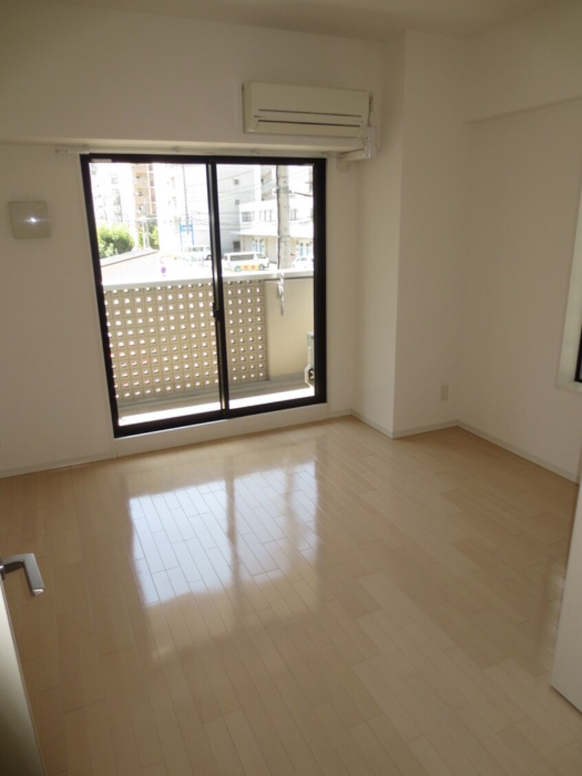 居室 ドライバウム江坂