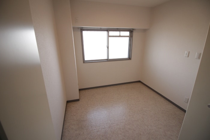 居室 エイト貝塚