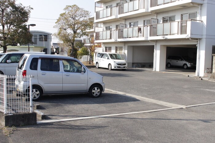 駐車場 エイト貝塚