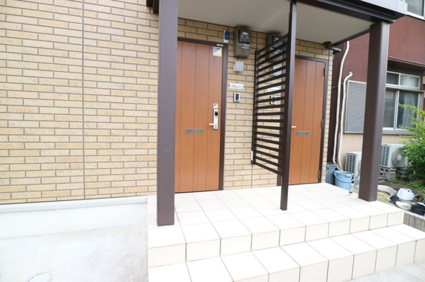 エントランス部分 ヴィラ　うらら