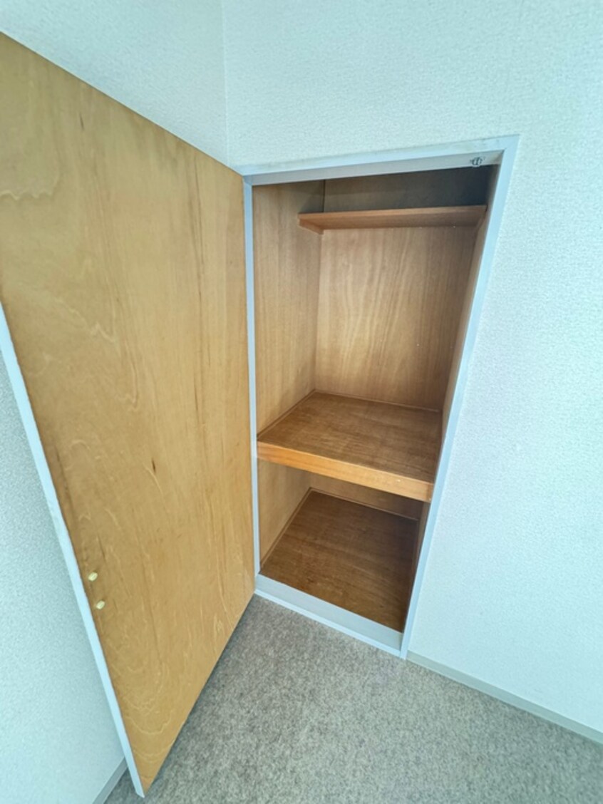 収納 プレメ－ル深江