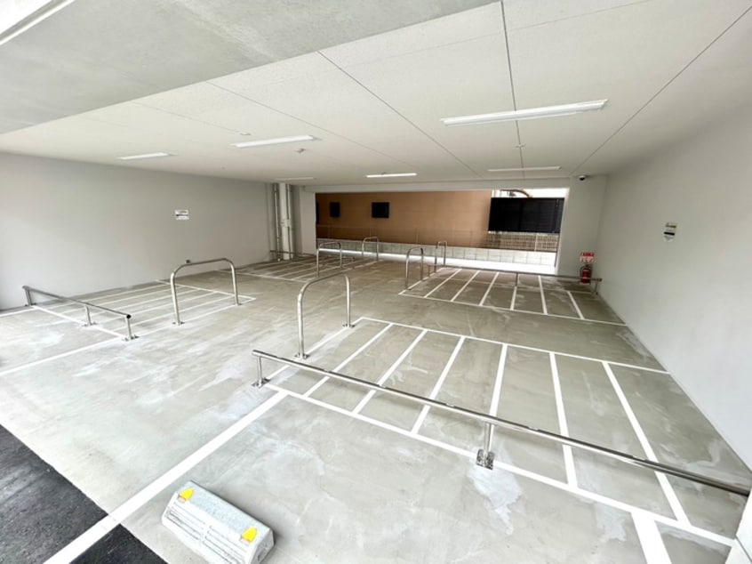 駐輪場 MJC大阪ラフィーネ