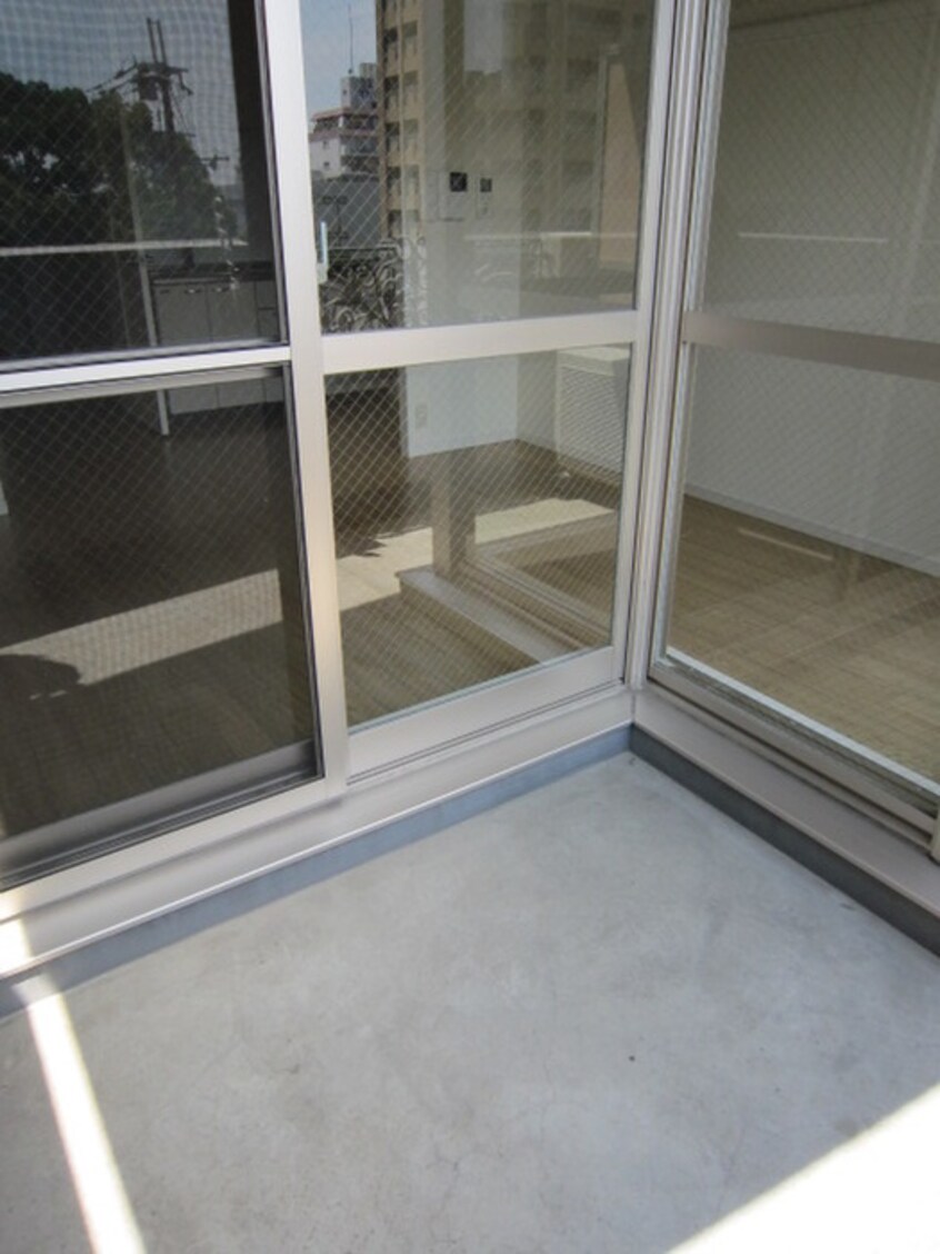 ベランダ・バルコニー サンロワール江坂