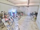 駐輪場 リバ－サイド光栄