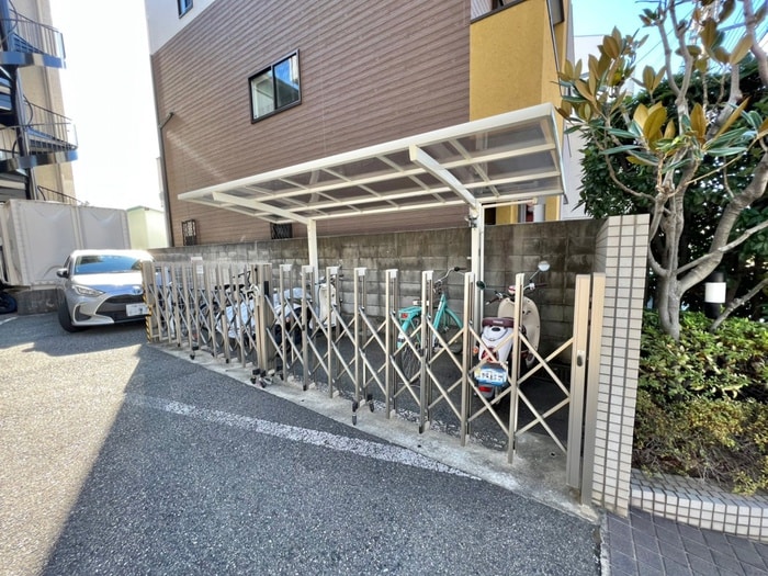 駐輪場 ビュ－ライフ六甲　東棟