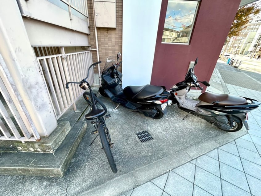 駐輪場 アークピア十三