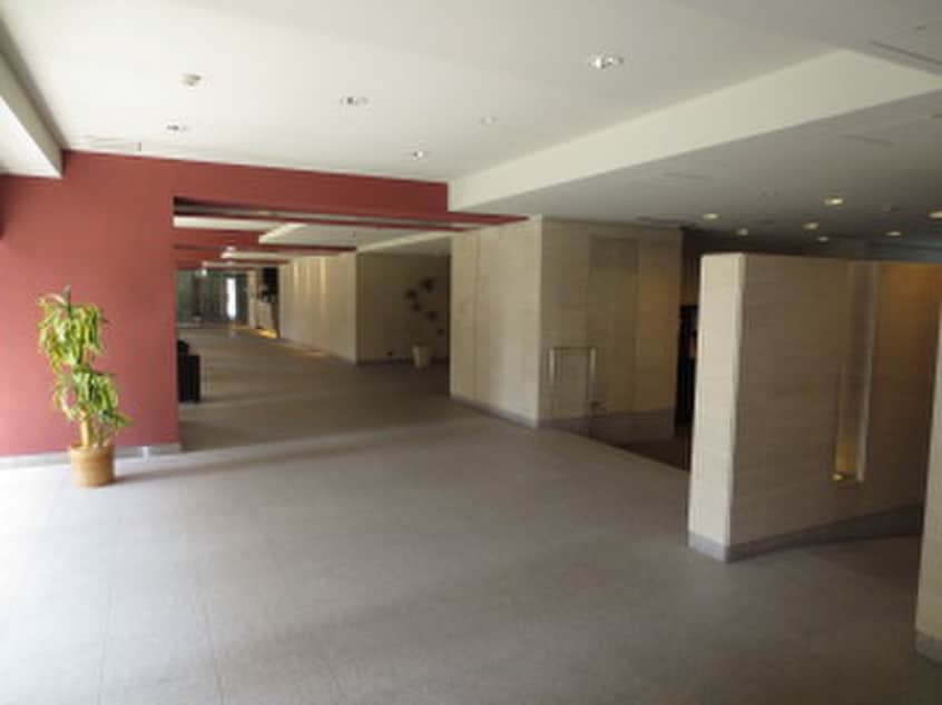 エントランス部分 プラウド江坂（719）