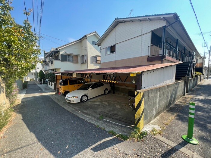 駐車場 臼井アパ-ト