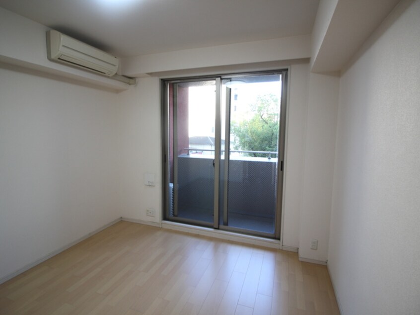 居室 エスティメゾン京橋