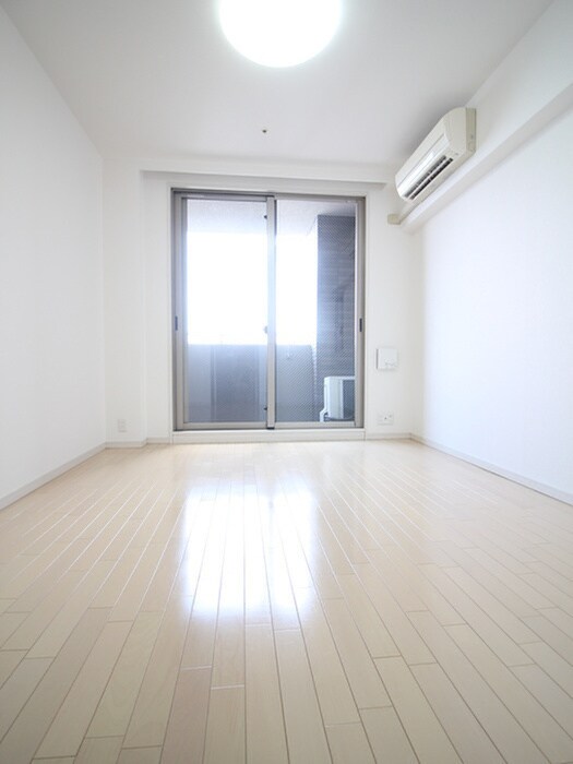 居室 エスティメゾン京橋