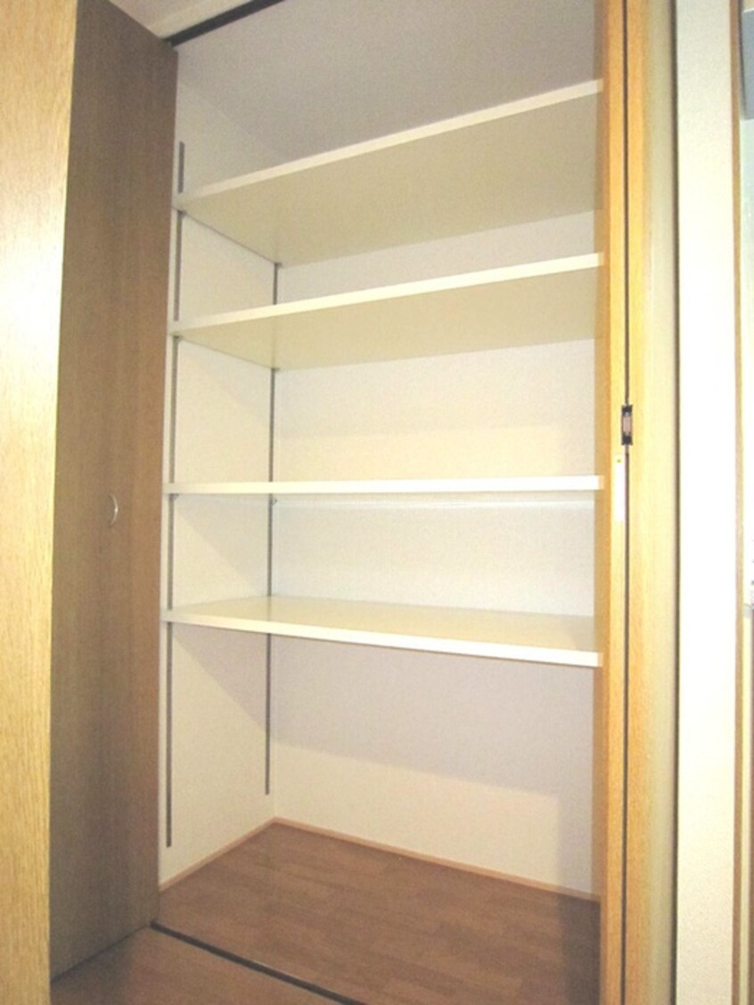 収納 天満リバ－サイドプラザ