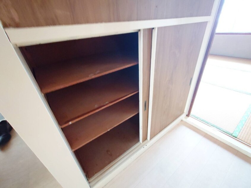 靴箱 鶴甲コーポ１８号館（５０８）