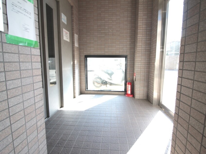 エントランス部分 吉鴻ハイネス３