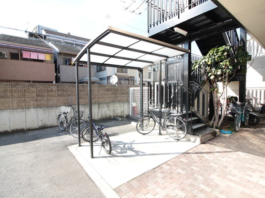 駐輪場 吉鴻ハイネス３