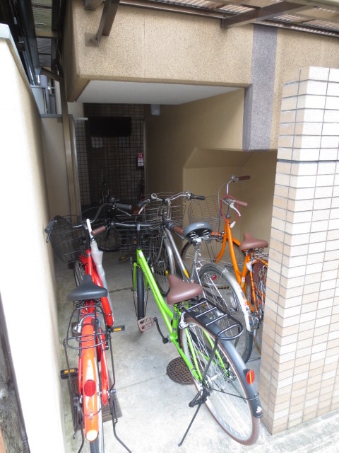 駐輪場 ハル・シティ－