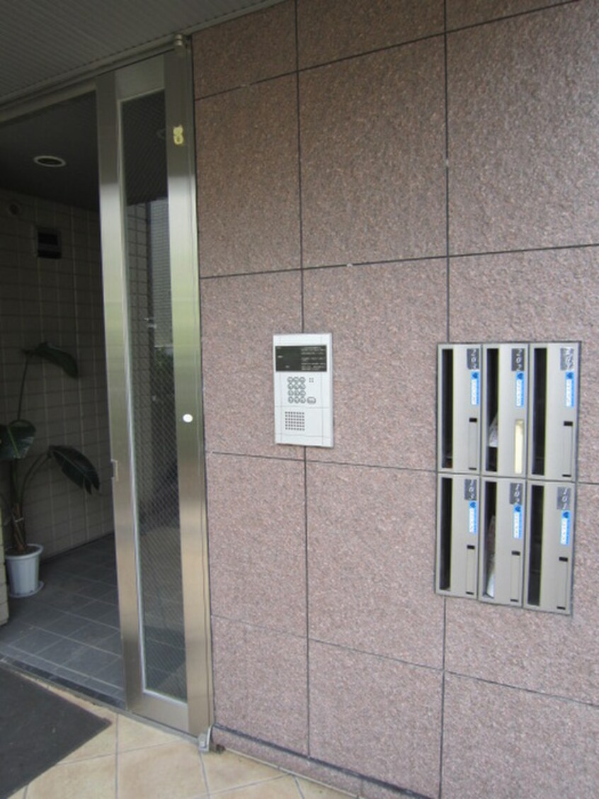 エントランス部分 へ－ベルヒルズ西向日