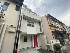 高野泉町貸家
