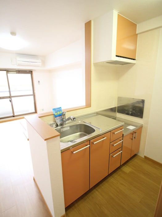 キッチン ラフィ－ネ南広