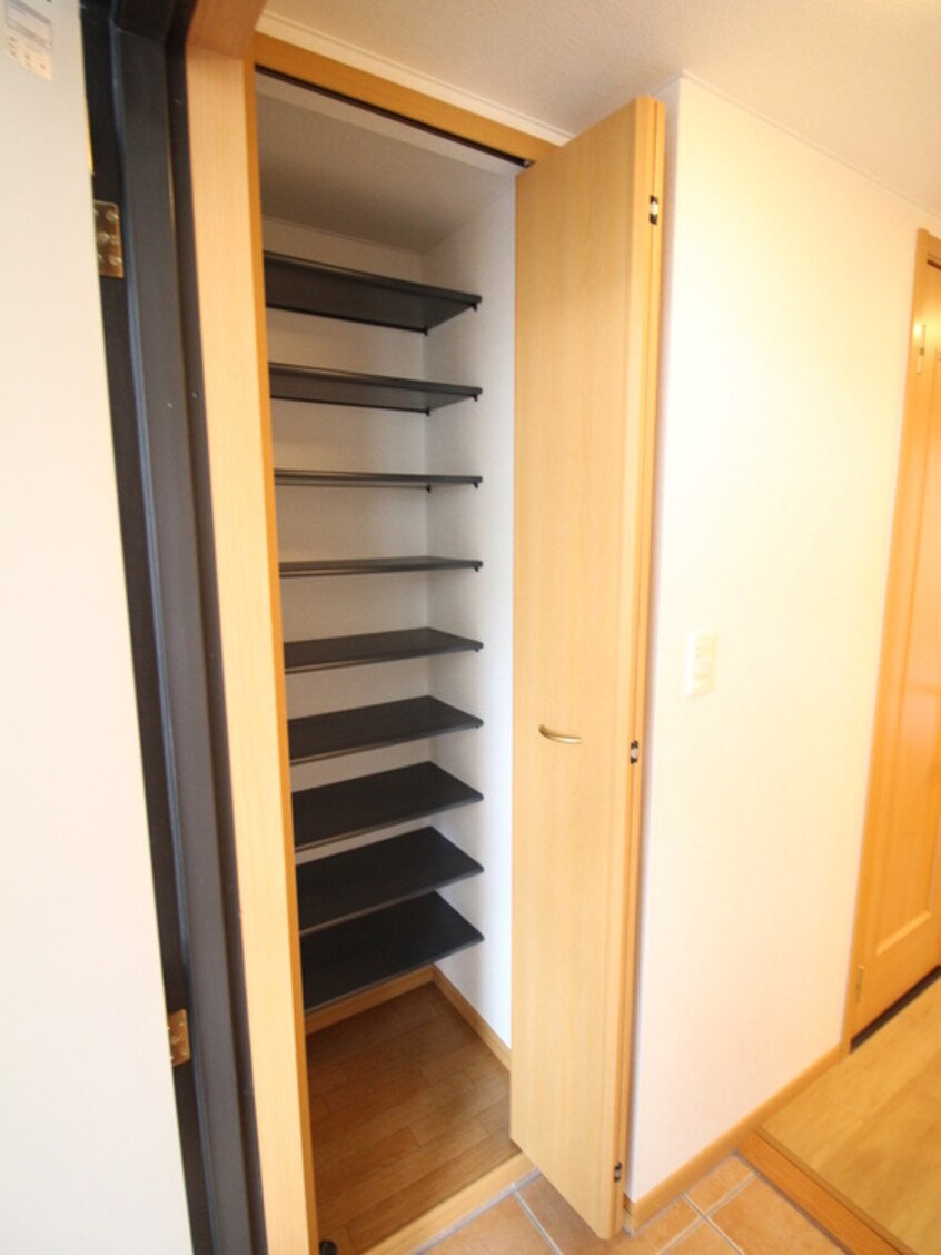 靴箱 ラフィ－ネ南広