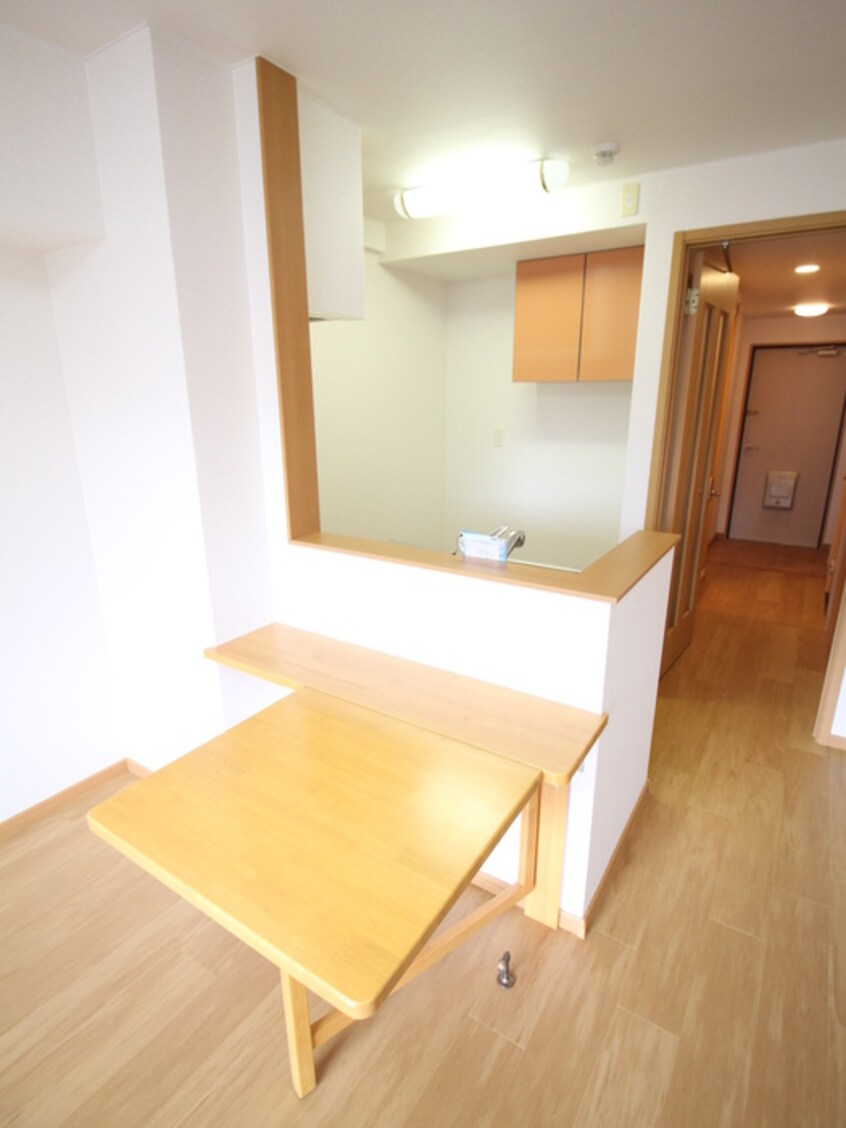 キッチン ラフィ－ネ南広