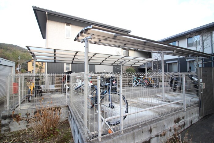 駐輪場 メゾン・ファミール