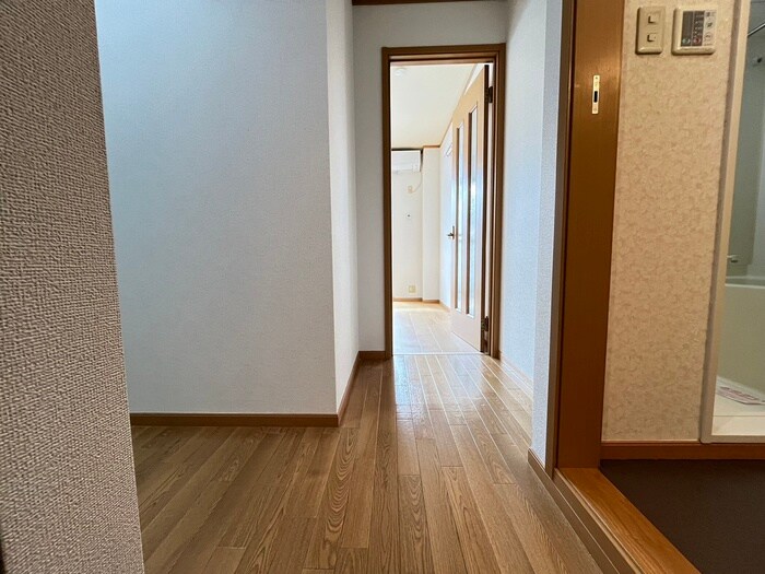 廊下 ヴィラナカヤマ