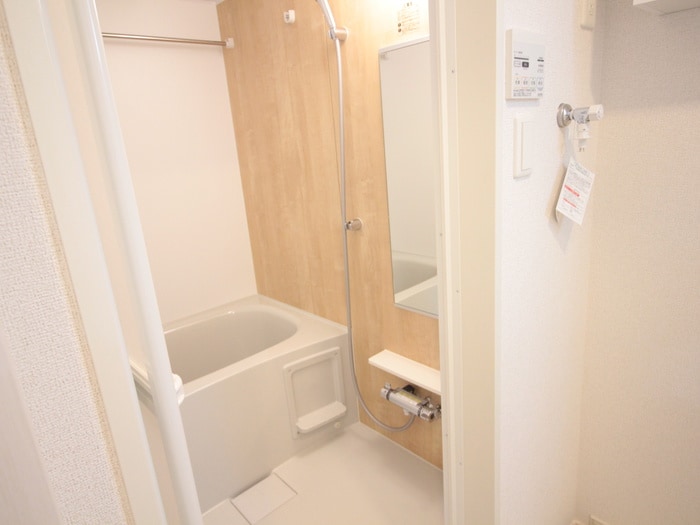 バス／シャワールーム等 アペルト泉佐野Ⅴ