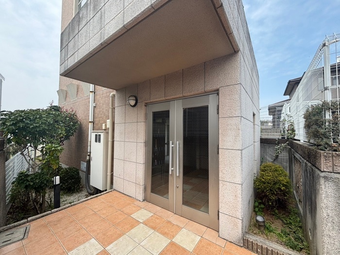 エントランス部分 ソレイユ