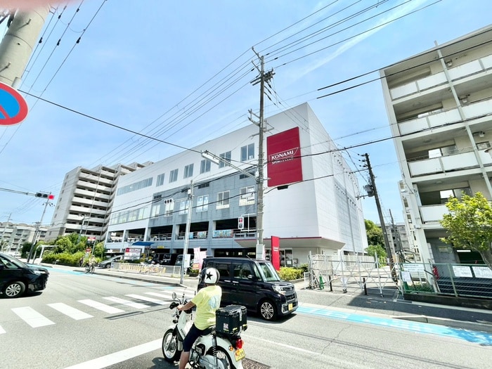 コナミスポーツ(公園)まで570m レジデンス北青木