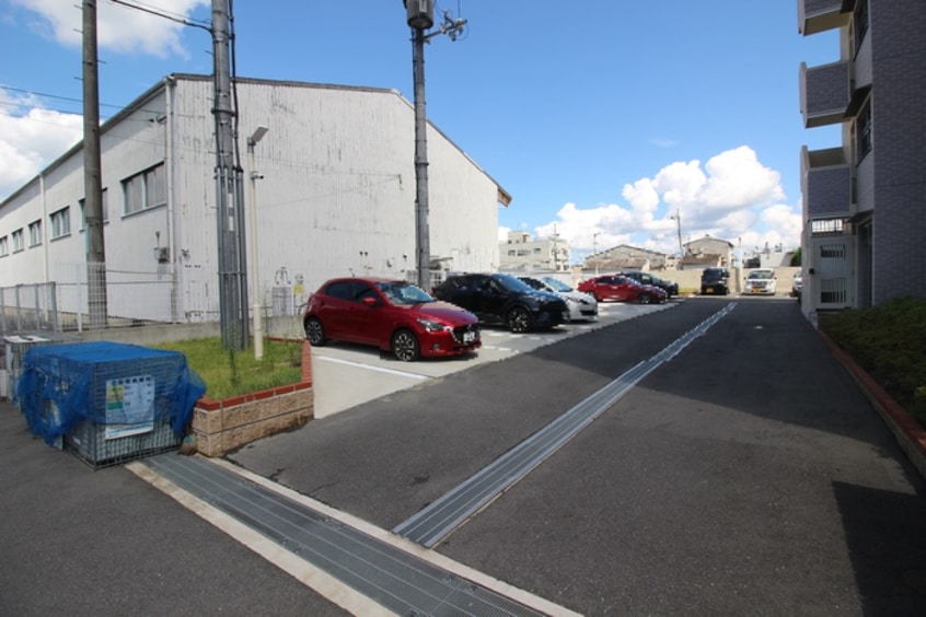 駐車場 アートプラザ枚方