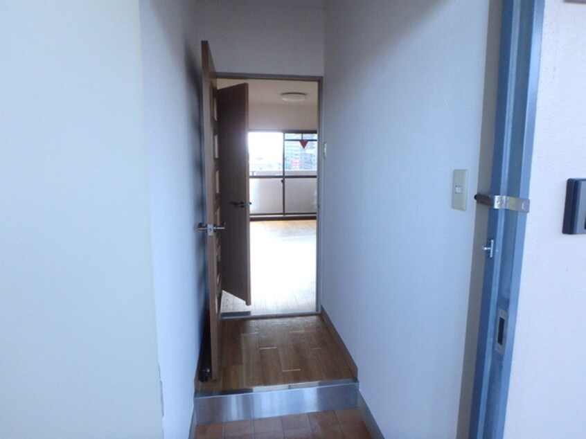 玄関 ジュネス堅田