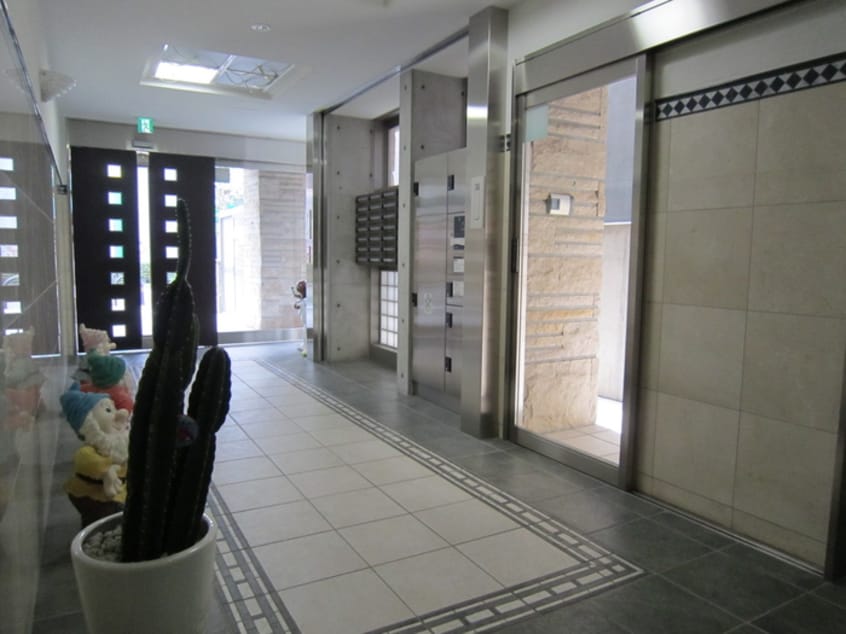 エントランス部分 フェリ－ズ茨木