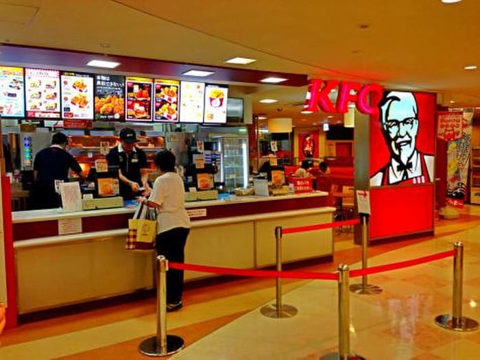 ケンタッキー(ファストフード)まで180m フェリ－ズ茨木