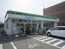 ファミリーマート(コンビニ)まで121m アンジェリ－ク磐船