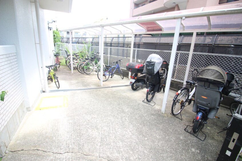 駐輪場 ドムールコスモス西豊中