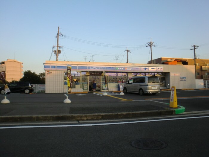 ローソン枚方南船橋店(コンビニ)まで106m 安田ハイツ