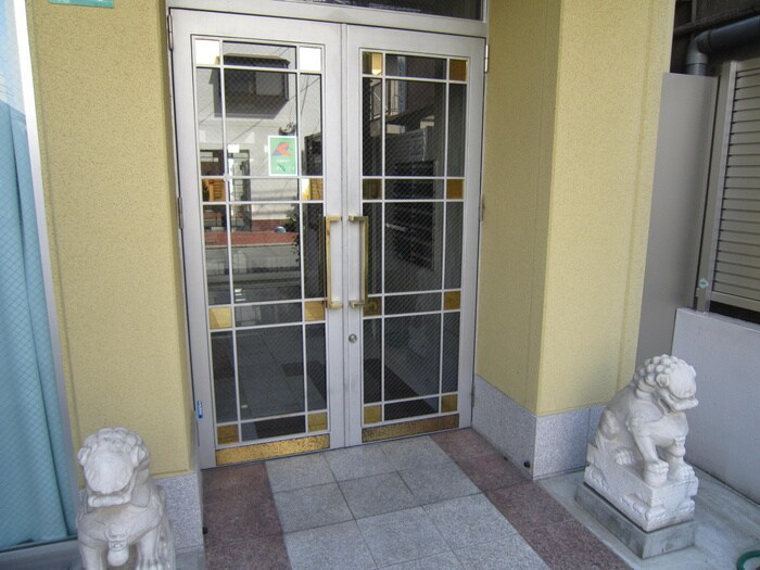 エントランス部分 Ｄ．Ｇ．ＣＯＵＲＴ