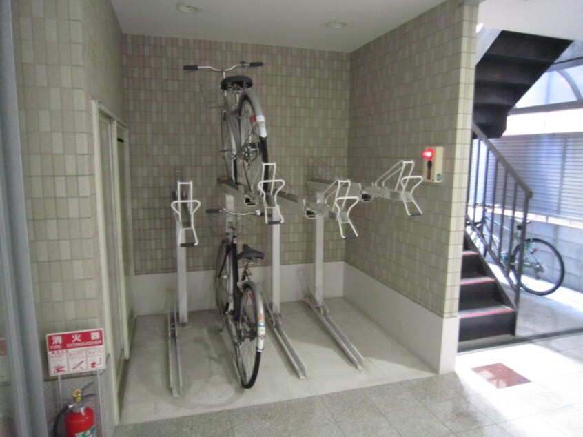 駐輪場 Ｄ．Ｇ．ＣＯＵＲＴ