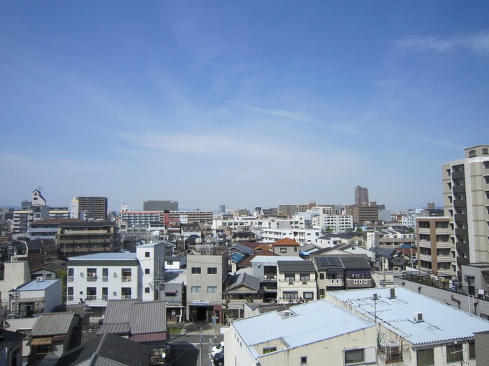 室内からの展望 Ｄ．Ｇ．ＣＯＵＲＴ