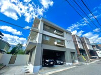 マンション７７