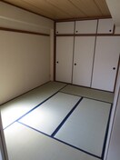 居室 クリスタルハイツ寺田