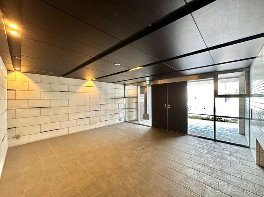 エントランス部分 コンフォリア心斎橋ＥＡＳＴ