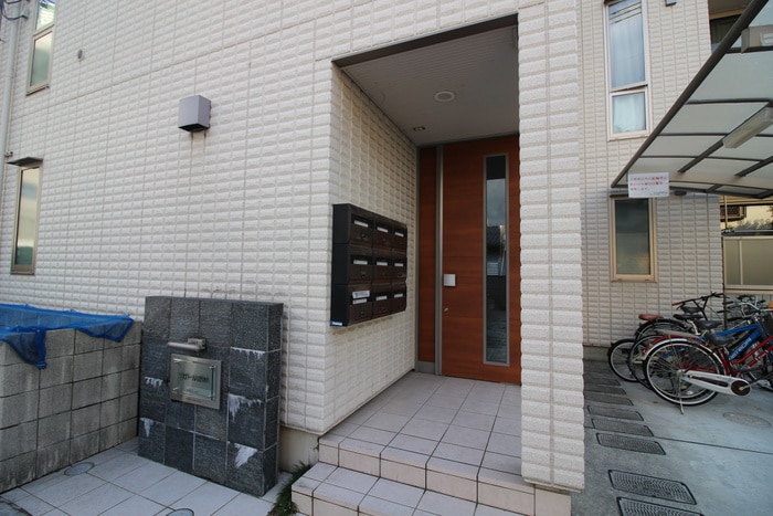 エントランス部分 ラ ガール茨木